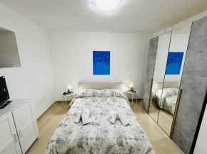 7 PAGI HOUSE Fiumicino